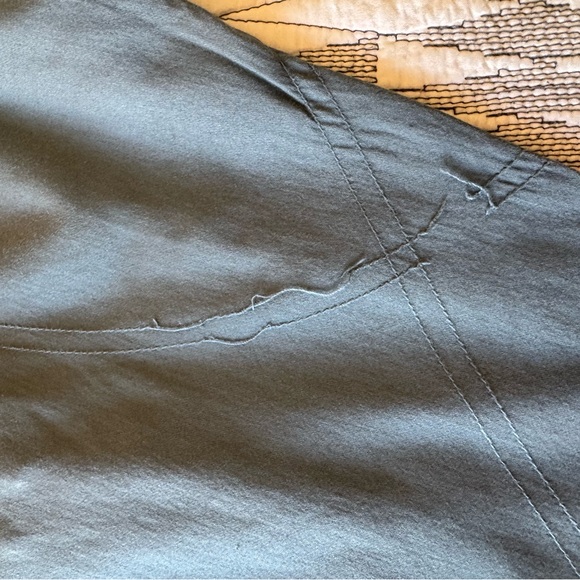 Pete and Greta @ Johnny Was Cargo Pants - Picture 5 of 6